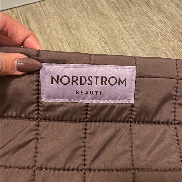Nordstrom Beauty Quilted Puffer Makeup Bag / Cosmetic Pouch – Brown - Picture 2 of 6